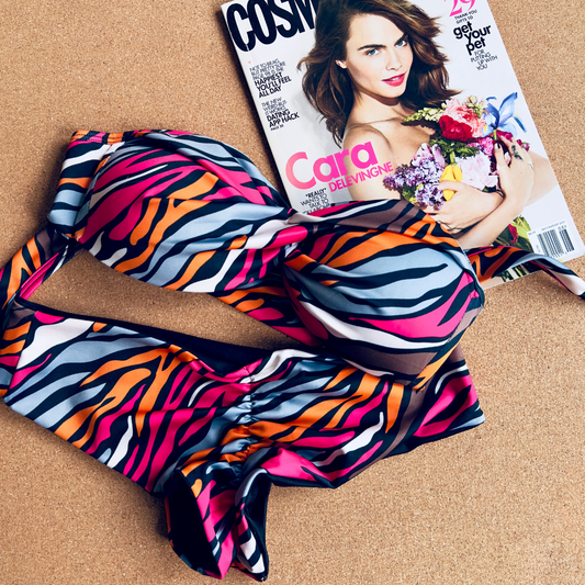 Conjunto strapless cruzado mindi + culotte upless