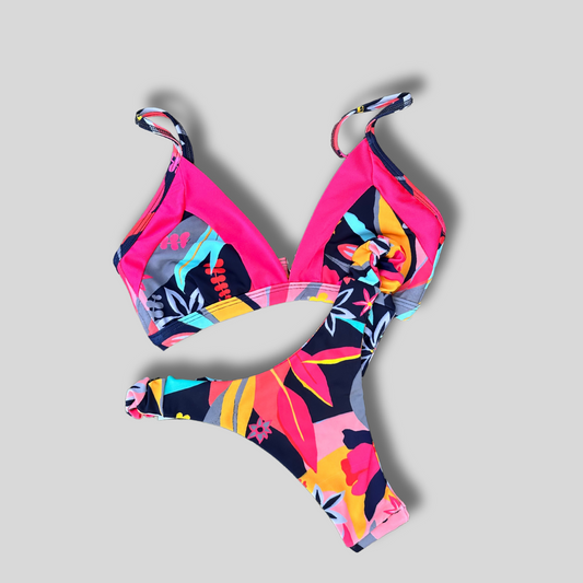 Conjunto sinfonía peto alicia  + tanga tahiti