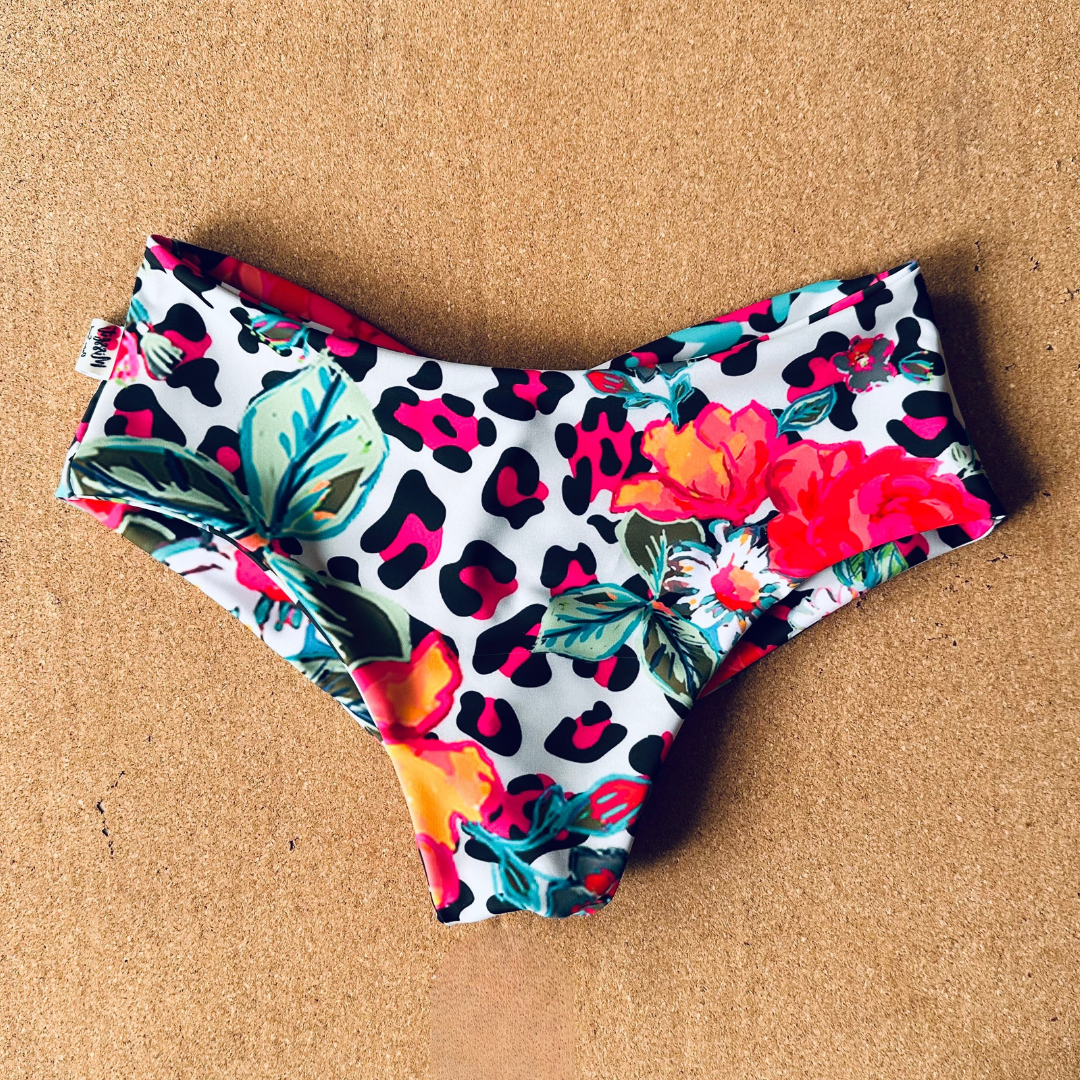 Pantaleta upless california