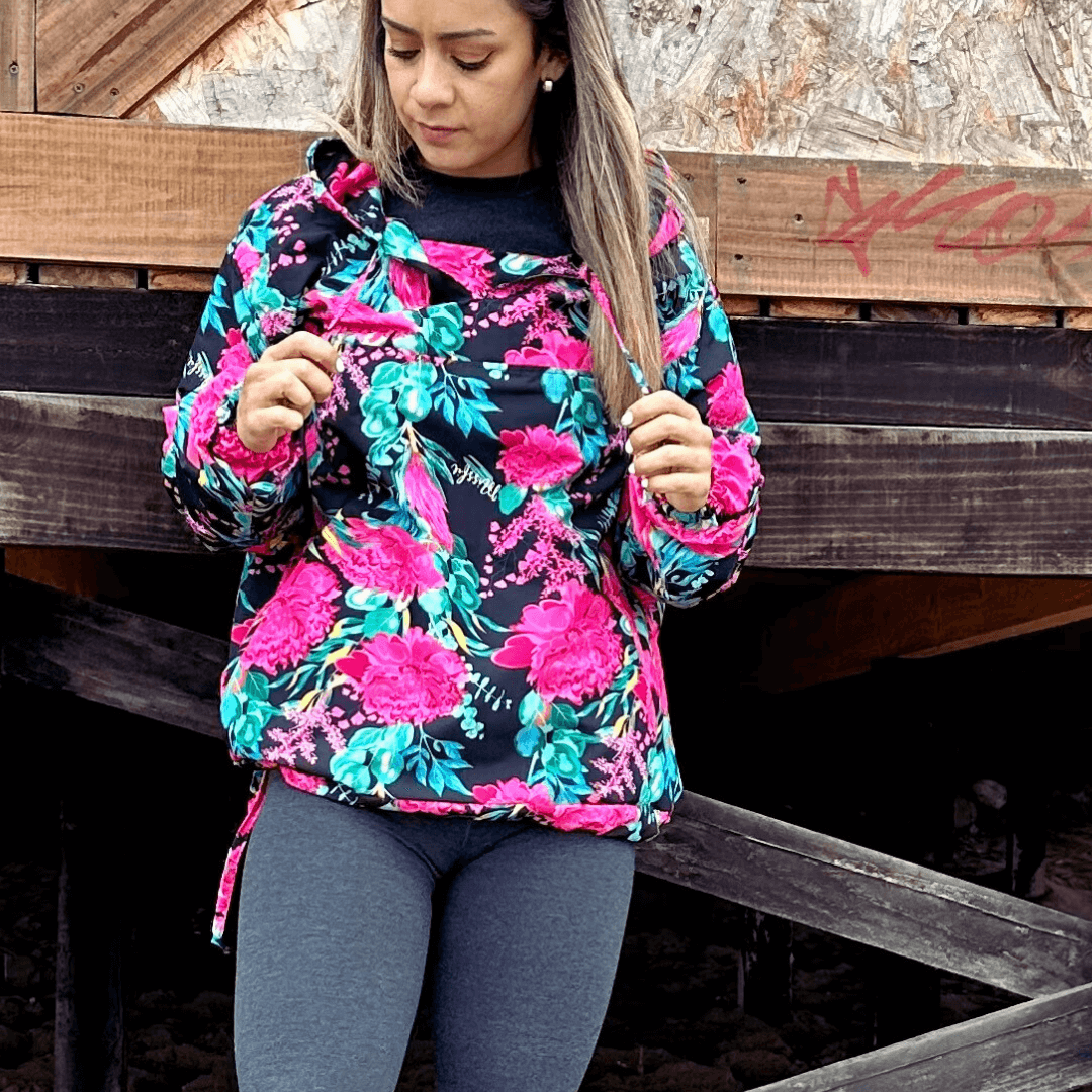 Cortaviento estilo hoodie negro mix