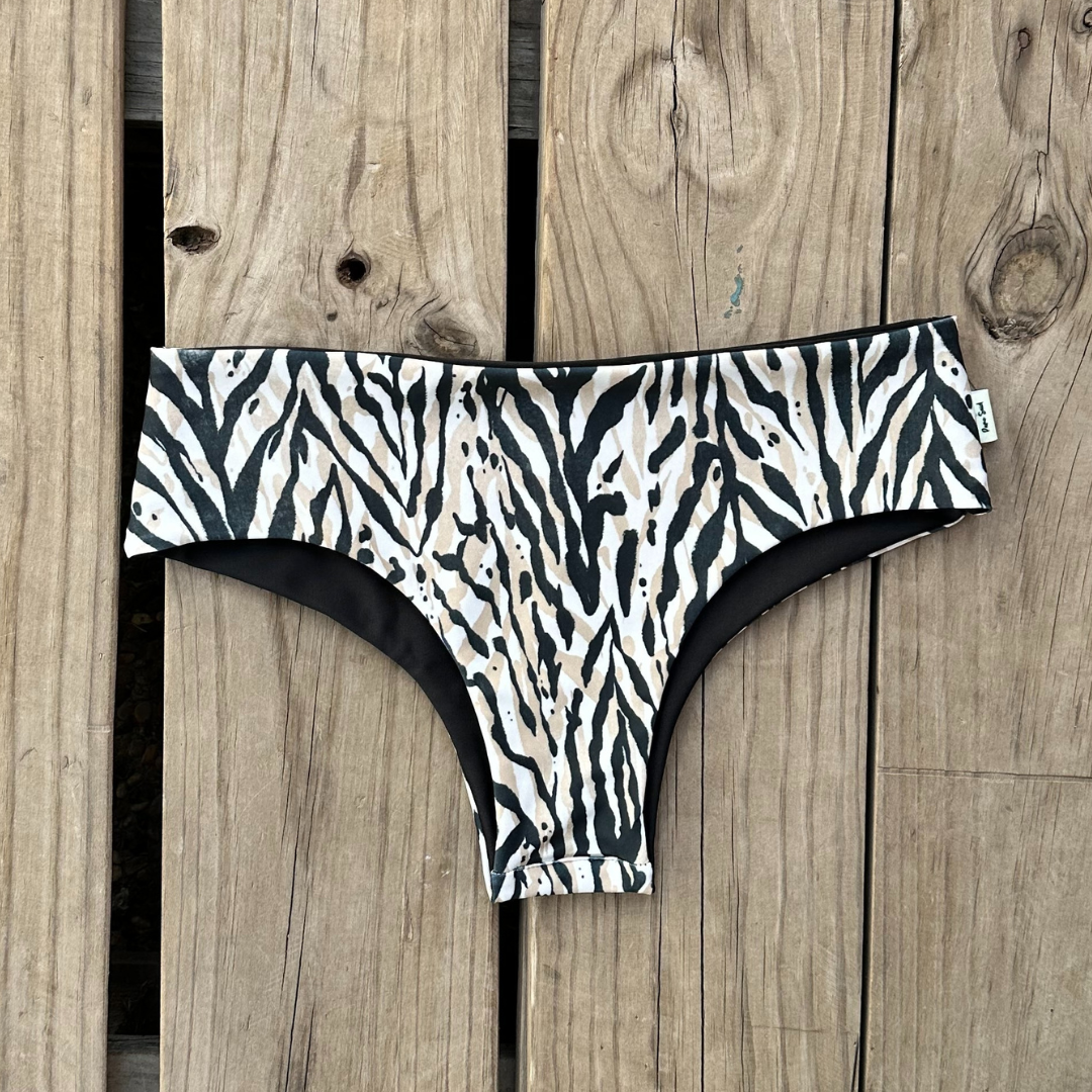 Pantaleta clasica reversible africa/negro
