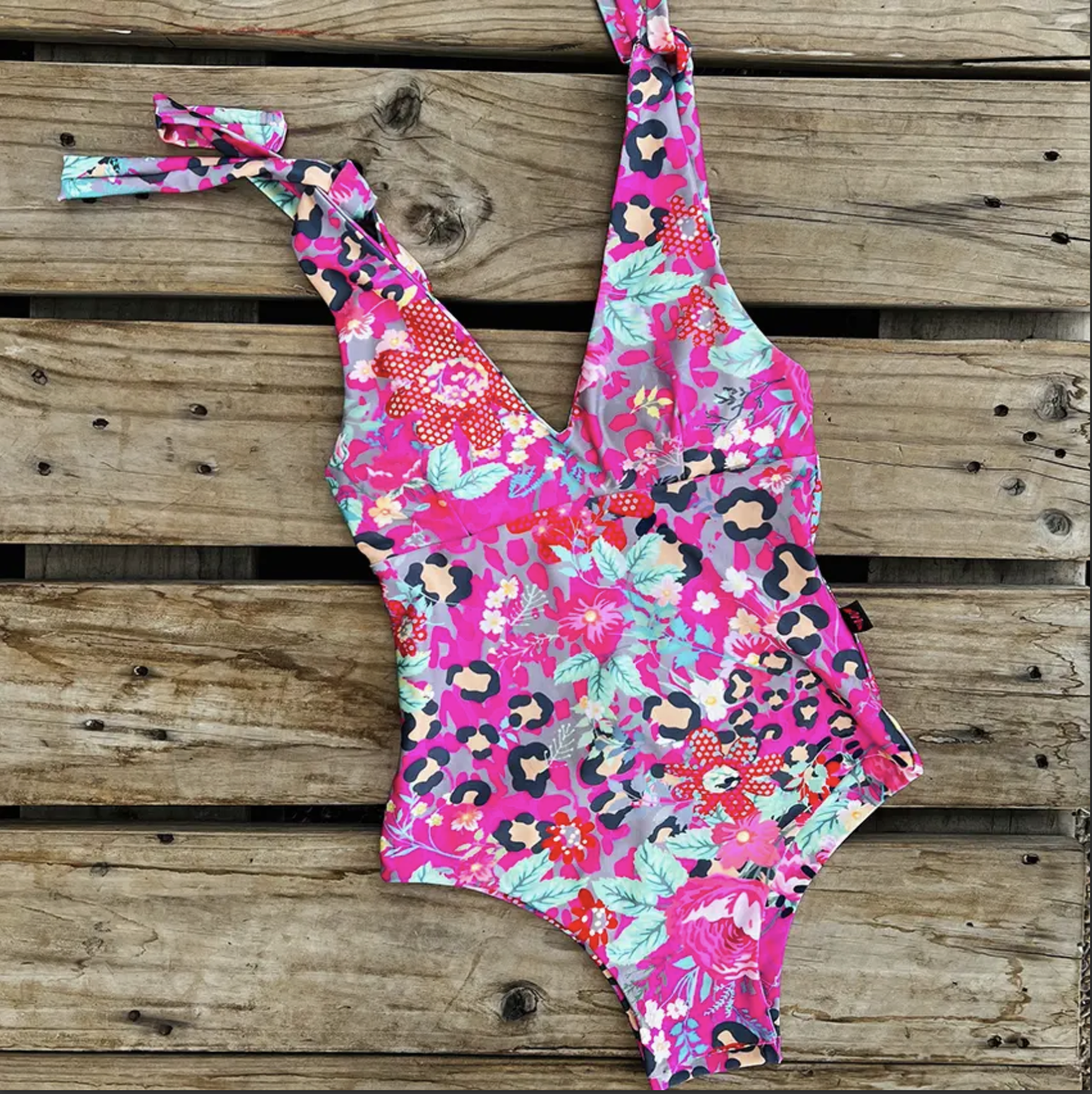 Narcisa animal floral