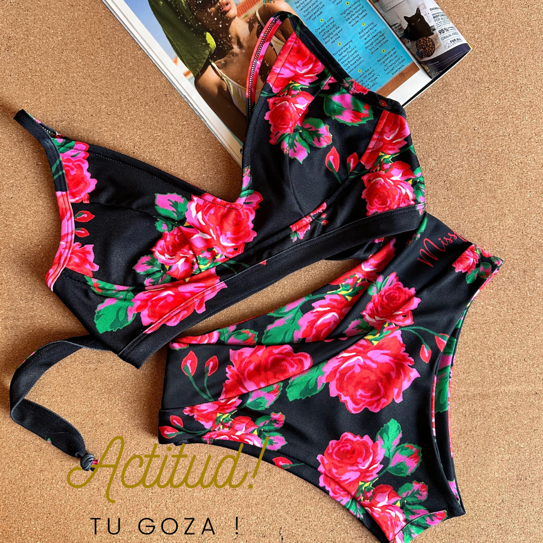 Conjunto flores negras top sisy + pantaleta cruzada