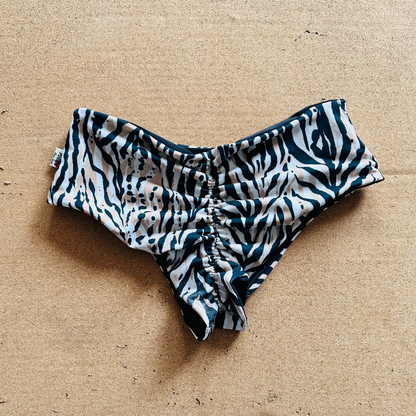 Pantaleta upless africa