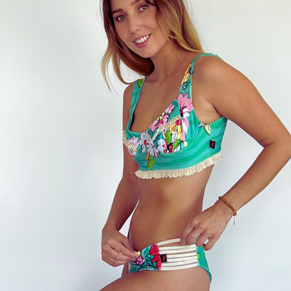 Conjunto menta jazmín  peto pin up  largo + culotte upless pabilo