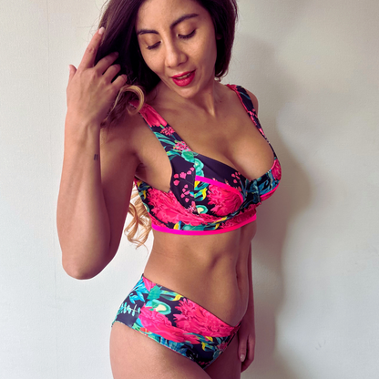 Conjunto negro mix  peto pin up  largo + pantaleta cruzada