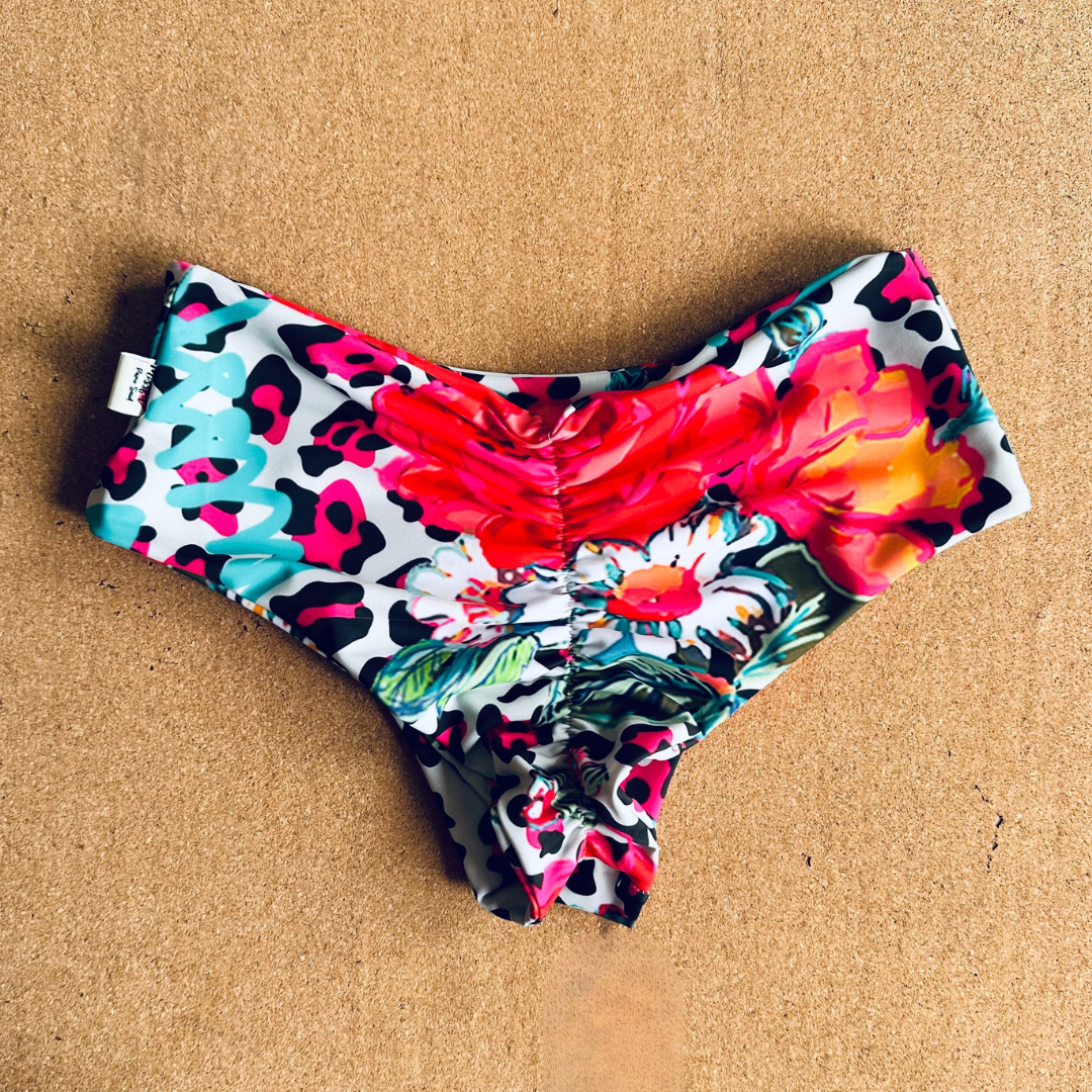 Pantaleta upless california