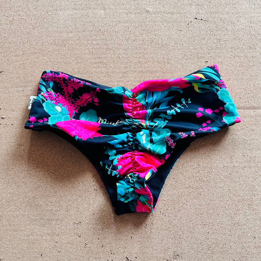 Pantaleta upless negro mix