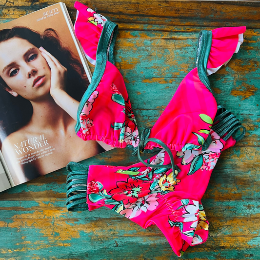 conjunto sirena  peto triangulo vuelos +culotte upless pabilo